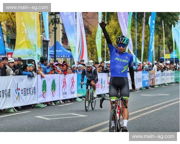 公路车赛程比分：赛道上的速度与策略